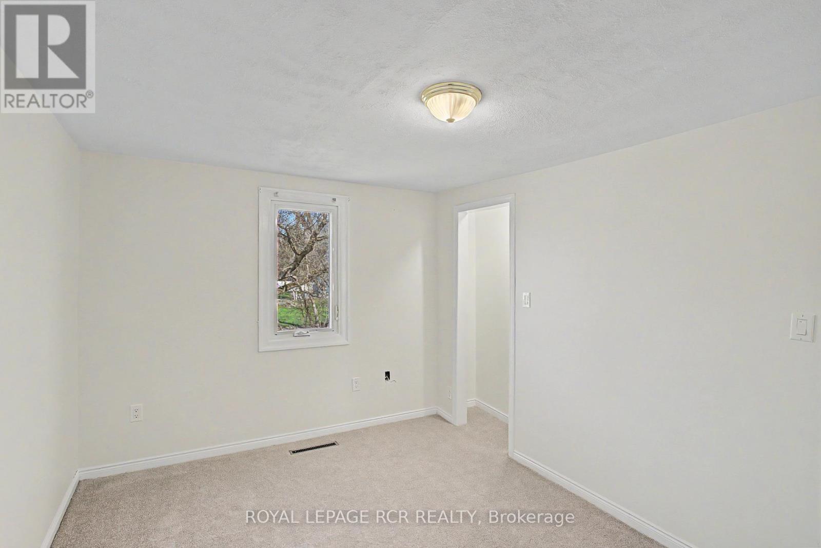 161 Charlotte Street S, Newmarket, Ontario  L3Y 3S7 - Photo 19 - N13034480