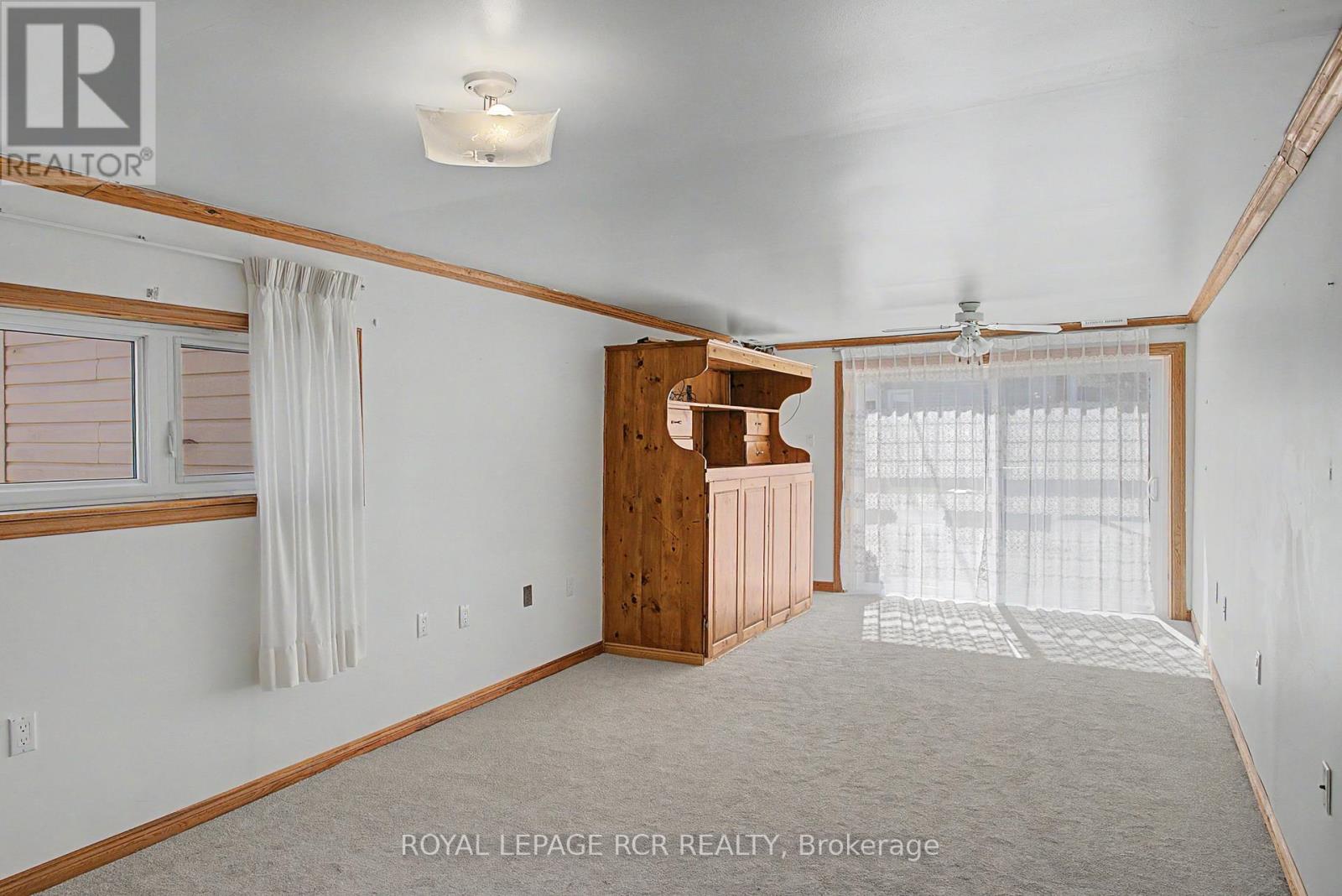 161 Charlotte Street S, Newmarket, Ontario  L3Y 3S7 - Photo 4 - N13034480