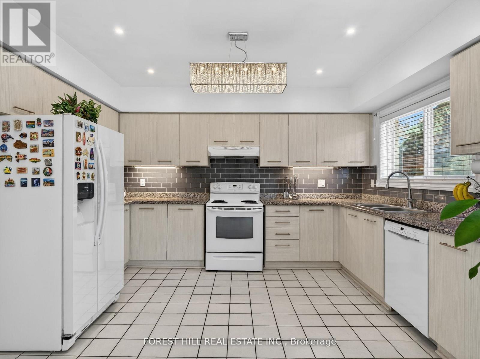 43 Rockwood Crescent, Vaughan, Ontario  L4J 7T2 - Photo 12 - N13034562