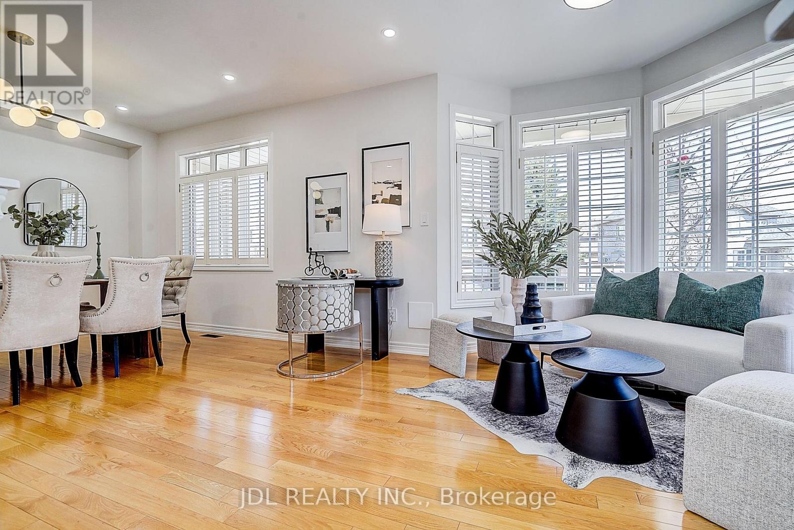 2 Catalina Crescent, Richmond Hill, Ontario  L4S 2G2 - Photo 9 - N13034662