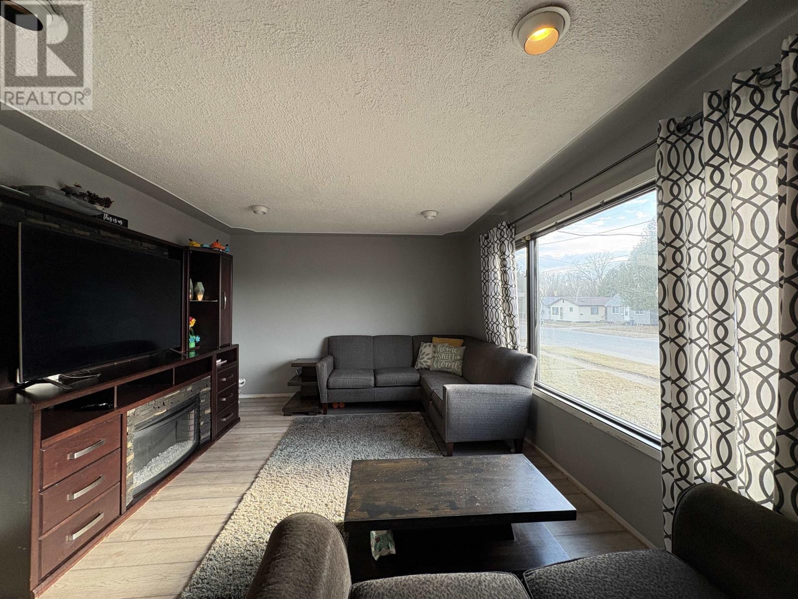 566 Elm Ave, Fort Frances, Ontario  P9A 3J4 - Photo 6 - TB2600772