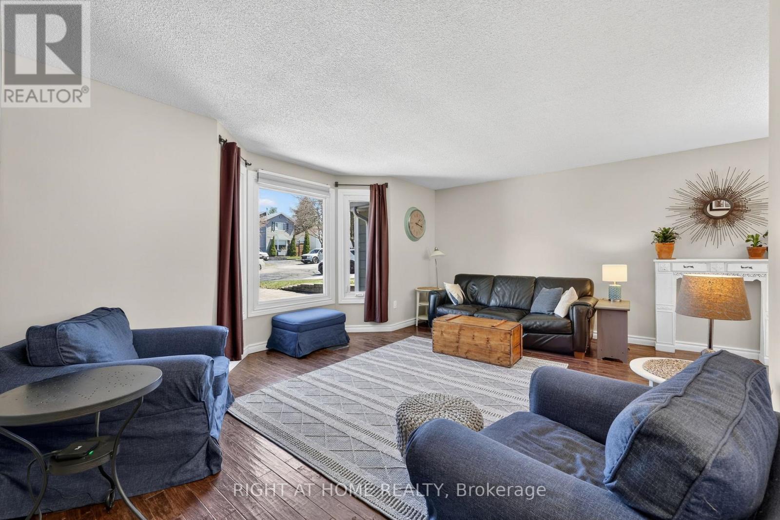 12 Elizabeth Street, Barrie, Ontario  L4N 6L8 - Photo 10 - S13034566