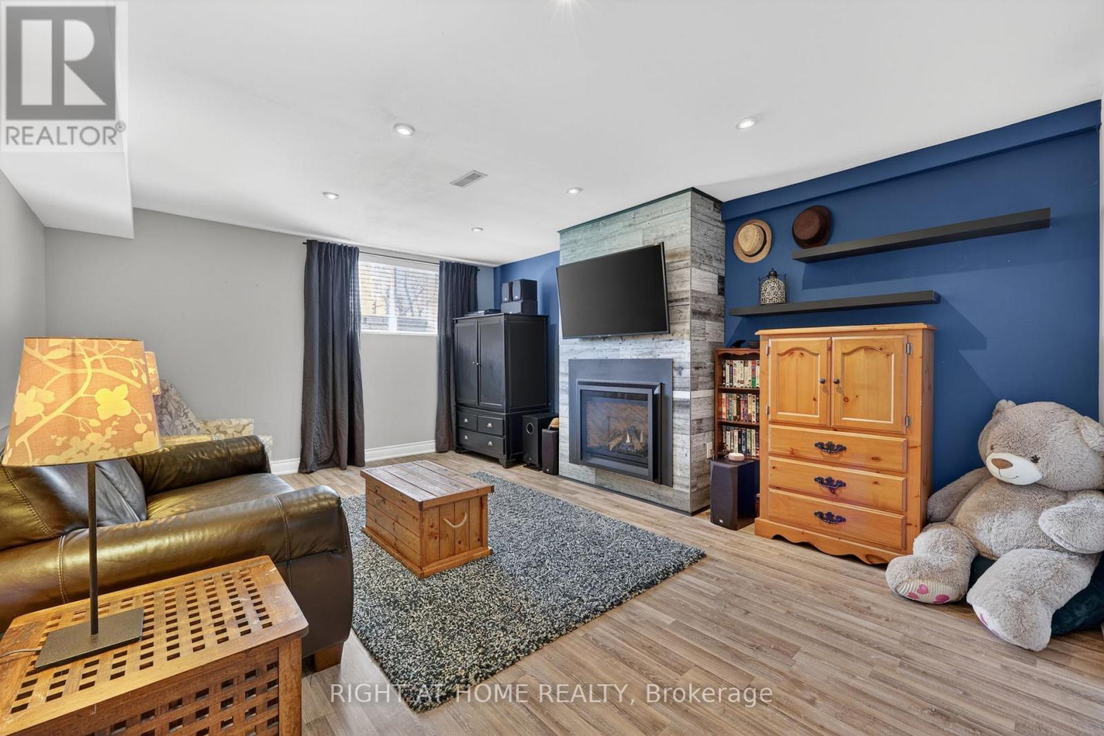 12 Elizabeth Street, Barrie, Ontario  L4N 6L8 - Photo 26 - S13034566