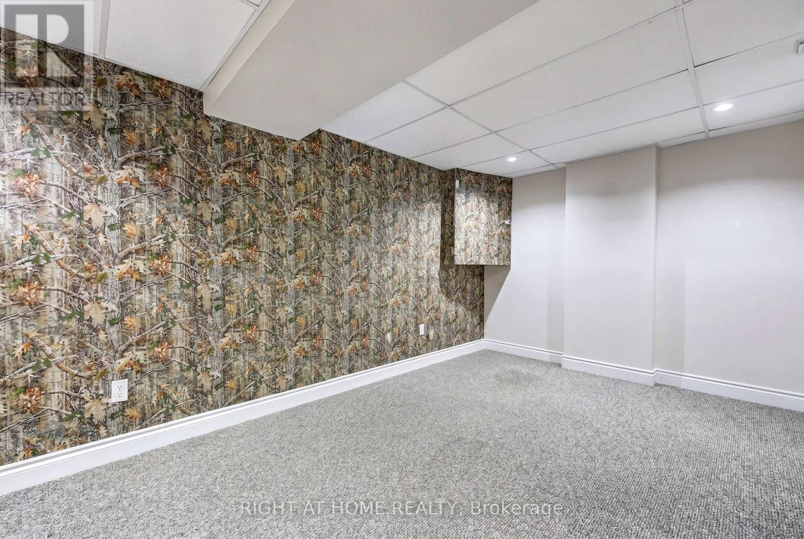 12 Elizabeth Street, Barrie, Ontario  L4N 6L8 - Photo 29 - S13034566