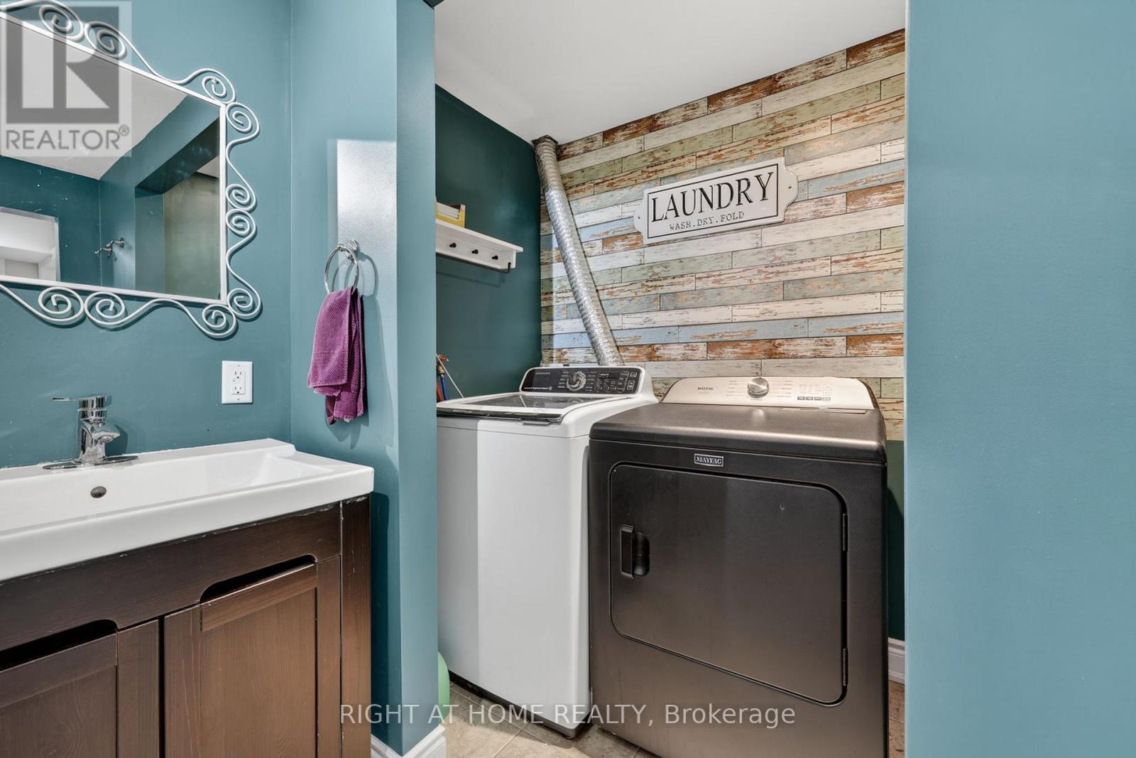 12 Elizabeth Street, Barrie, Ontario  L4N 6L8 - Photo 30 - S13034566