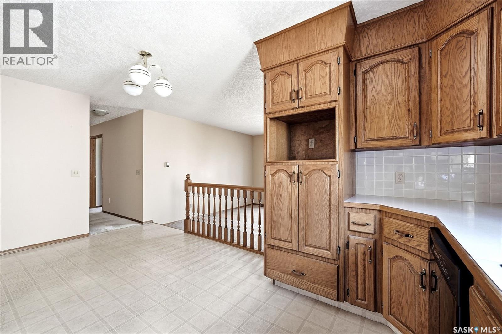 1083 Wascana Highlands, Regina, Saskatchewan  S4V 2K2 - Photo 10 - SK033647