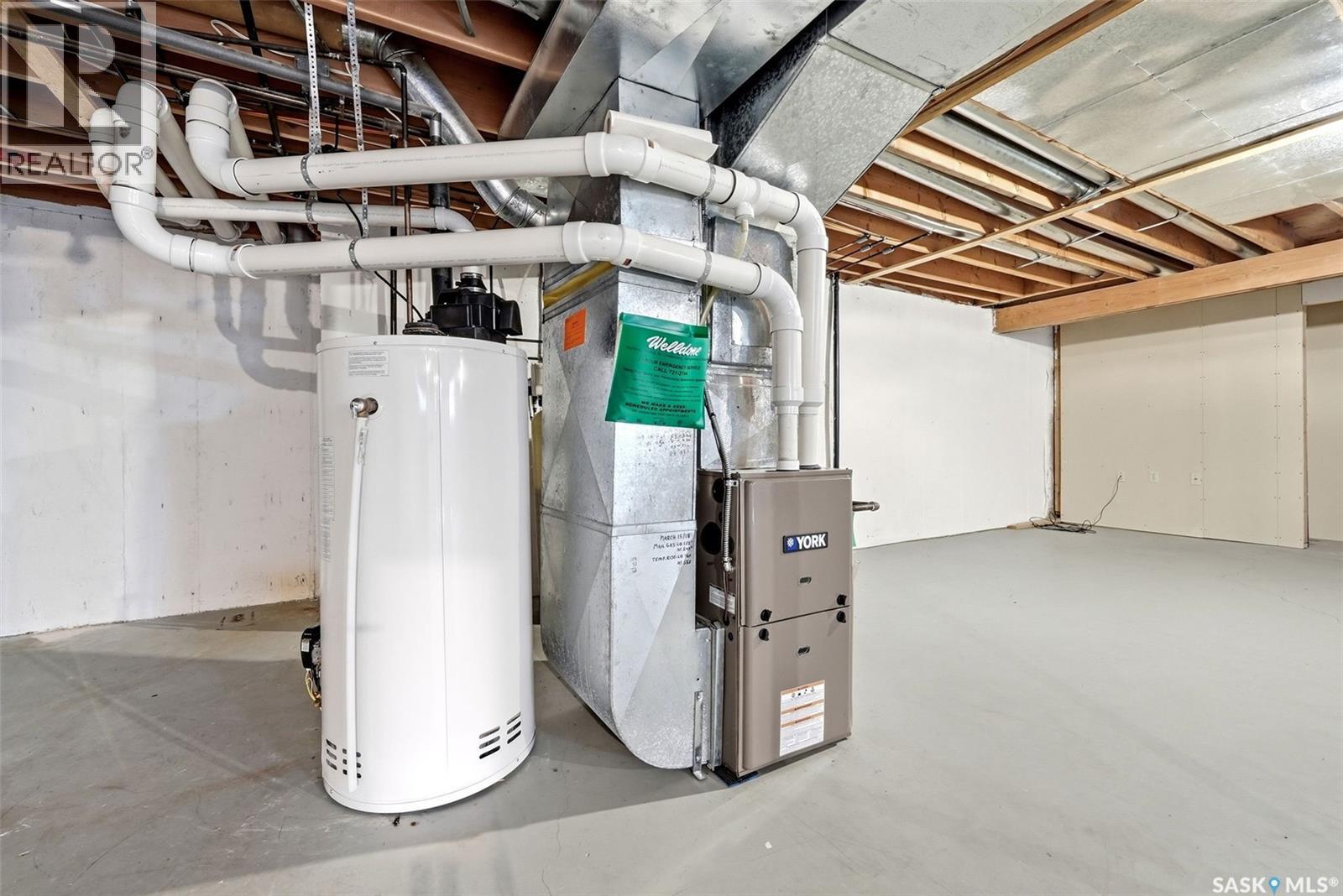 1083 Wascana Highlands, Regina, Saskatchewan  S4V 2K2 - Photo 31 - SK033647