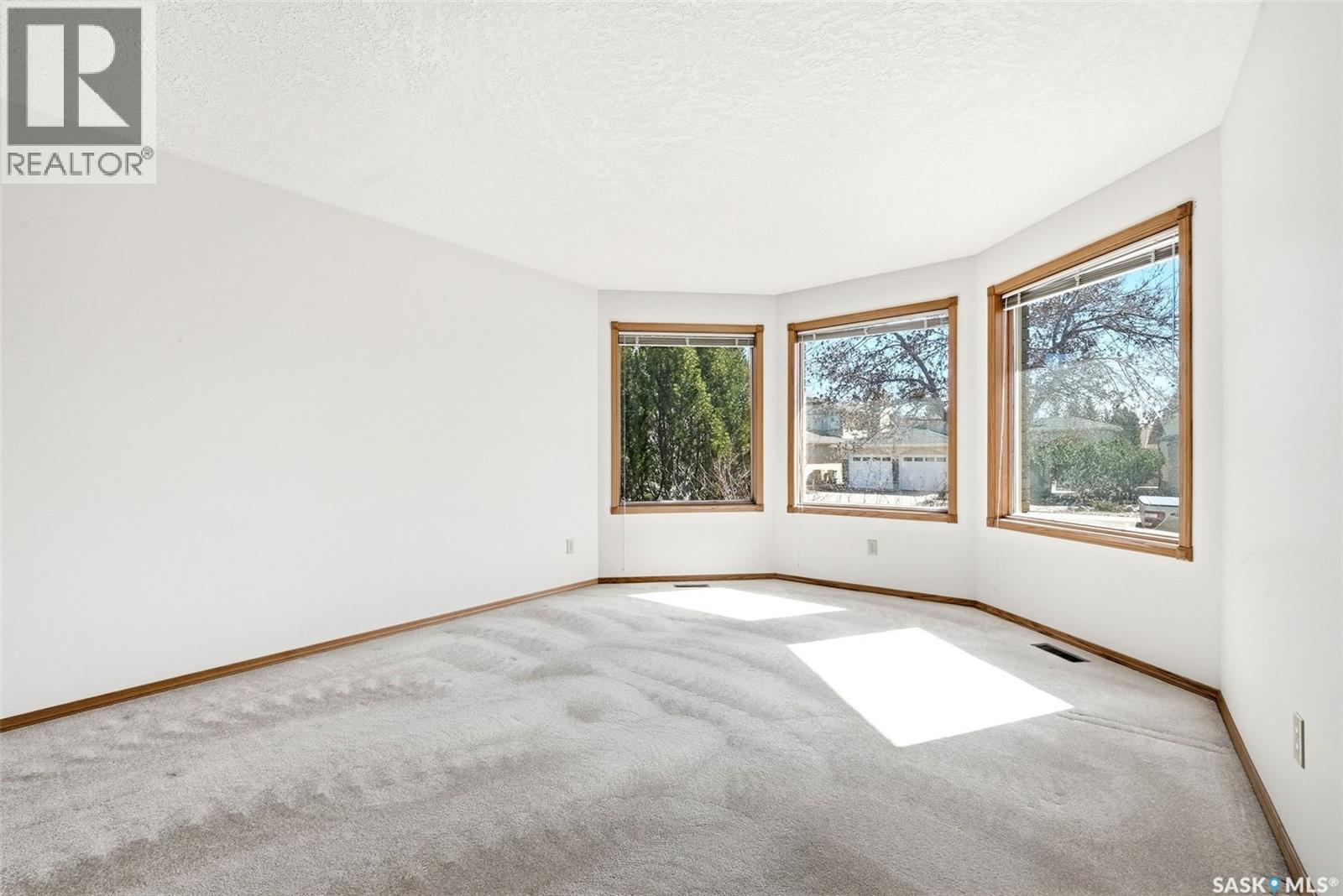 1083 Wascana Highlands, Regina, Saskatchewan  S4V 2K2 - Photo 4 - SK033647