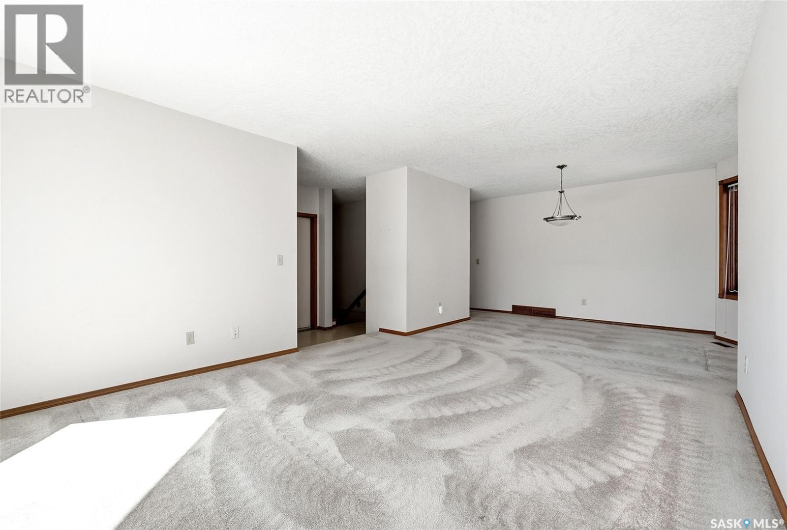 1083 Wascana Highlands, Regina, Saskatchewan  S4V 2K2 - Photo 5 - SK033647