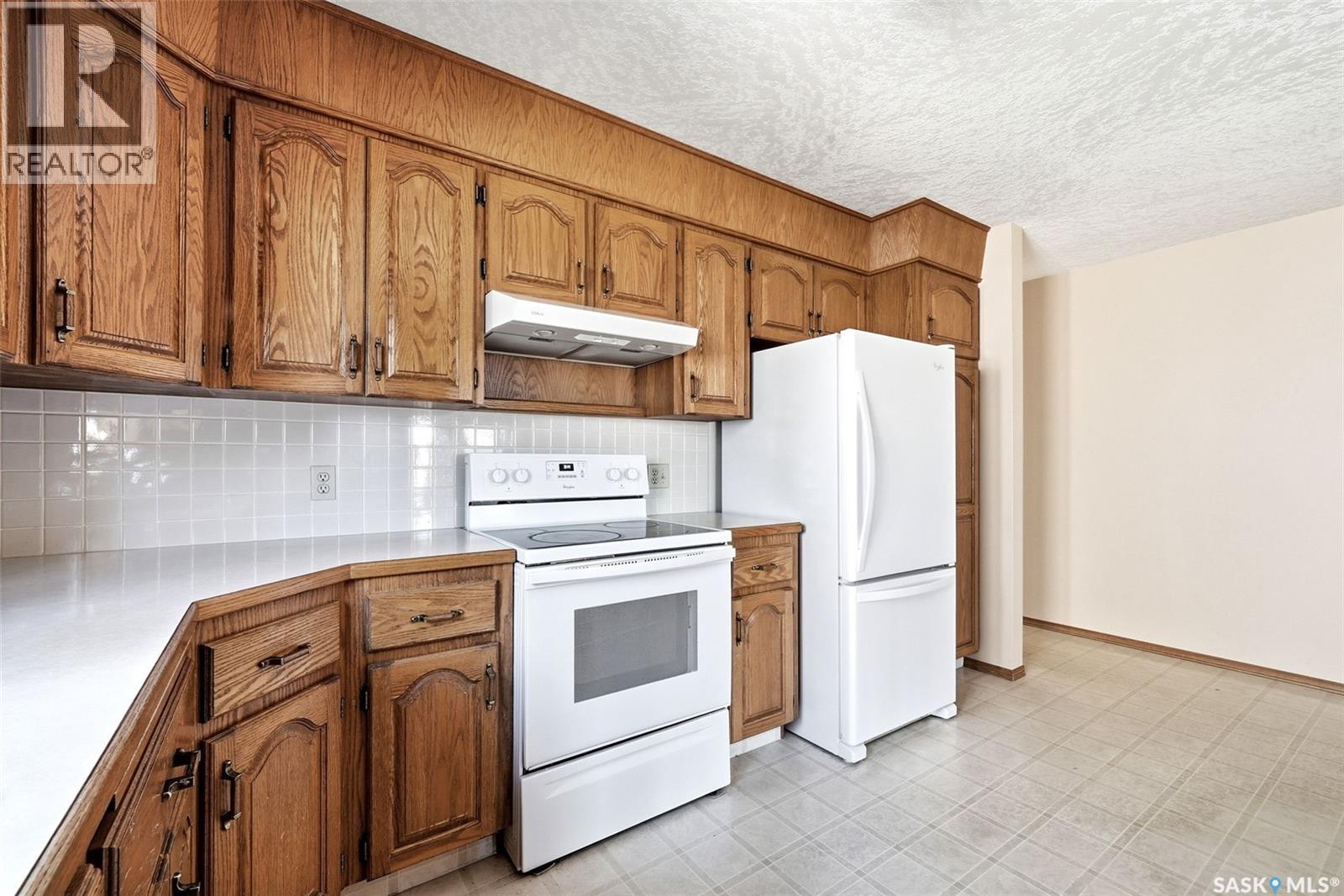 1083 Wascana Highlands, Regina, Saskatchewan  S4V 2K2 - Photo 9 - SK033647