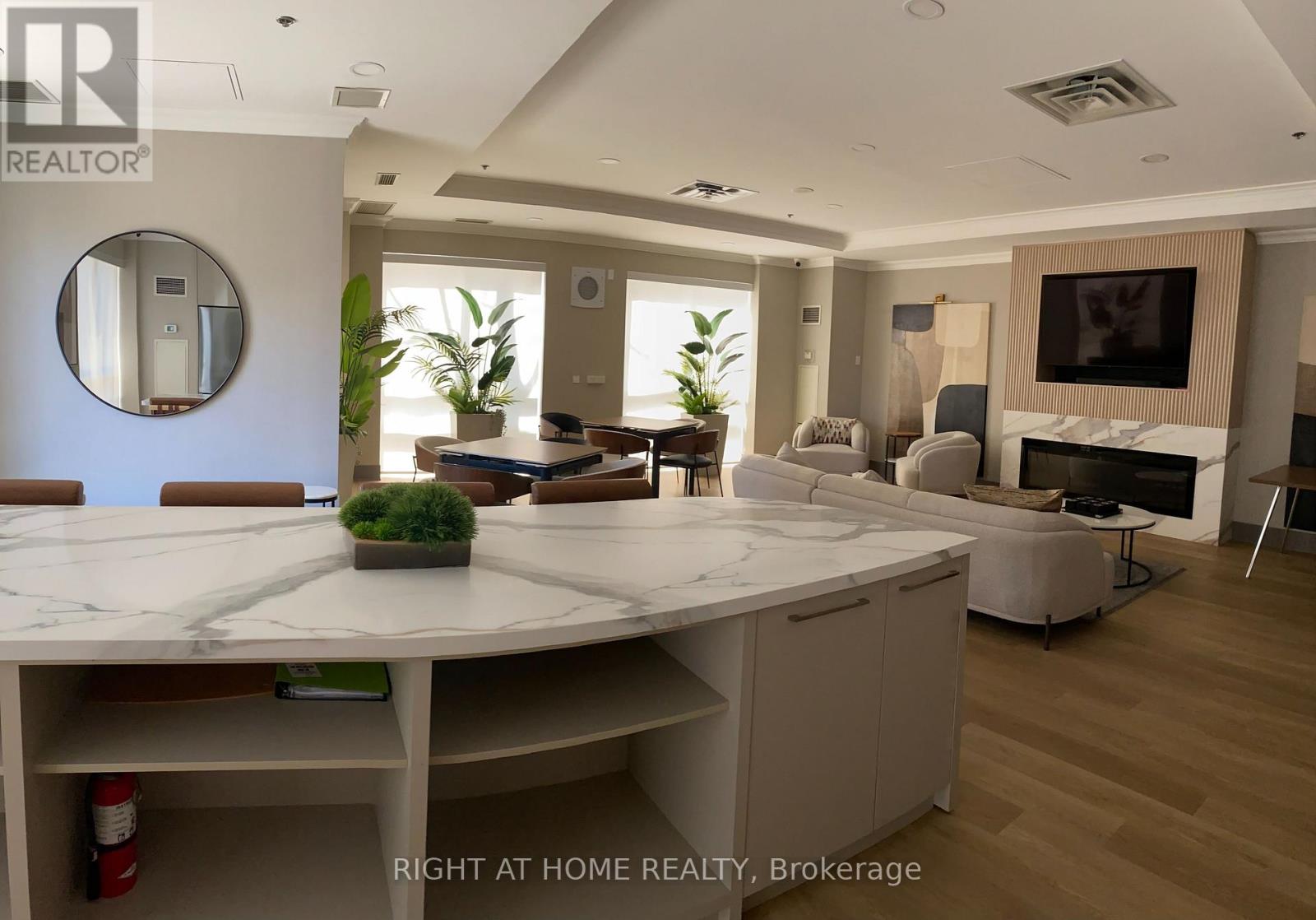 704 - 5 Michael Power Place, Toronto, Ontario  M9A 0A3 - Photo 38 - W13022868