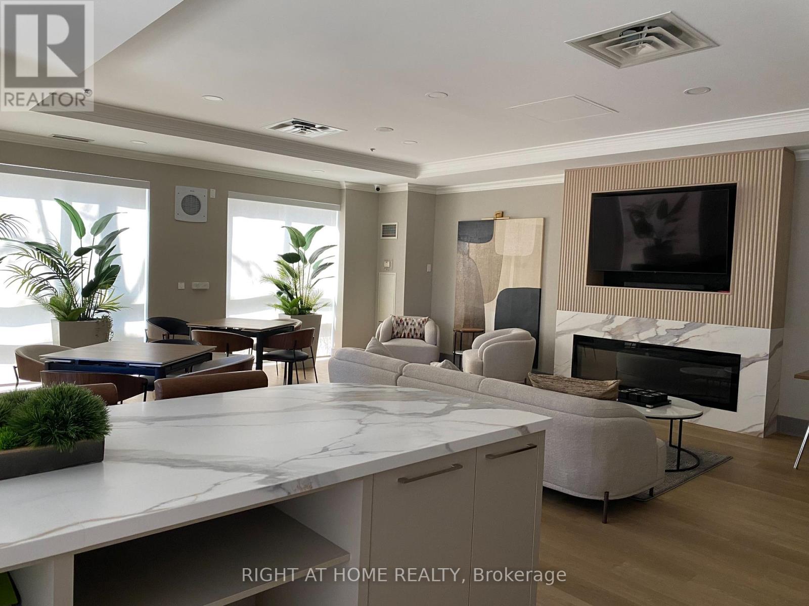 704 - 5 Michael Power Place, Toronto, Ontario  M9A 0A3 - Photo 39 - W13022868