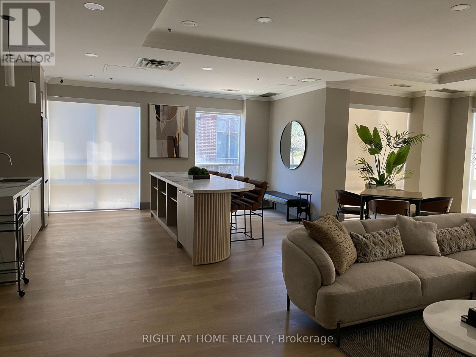 704 - 5 Michael Power Place, Toronto, Ontario  M9A 0A3 - Photo 35 - W13022868