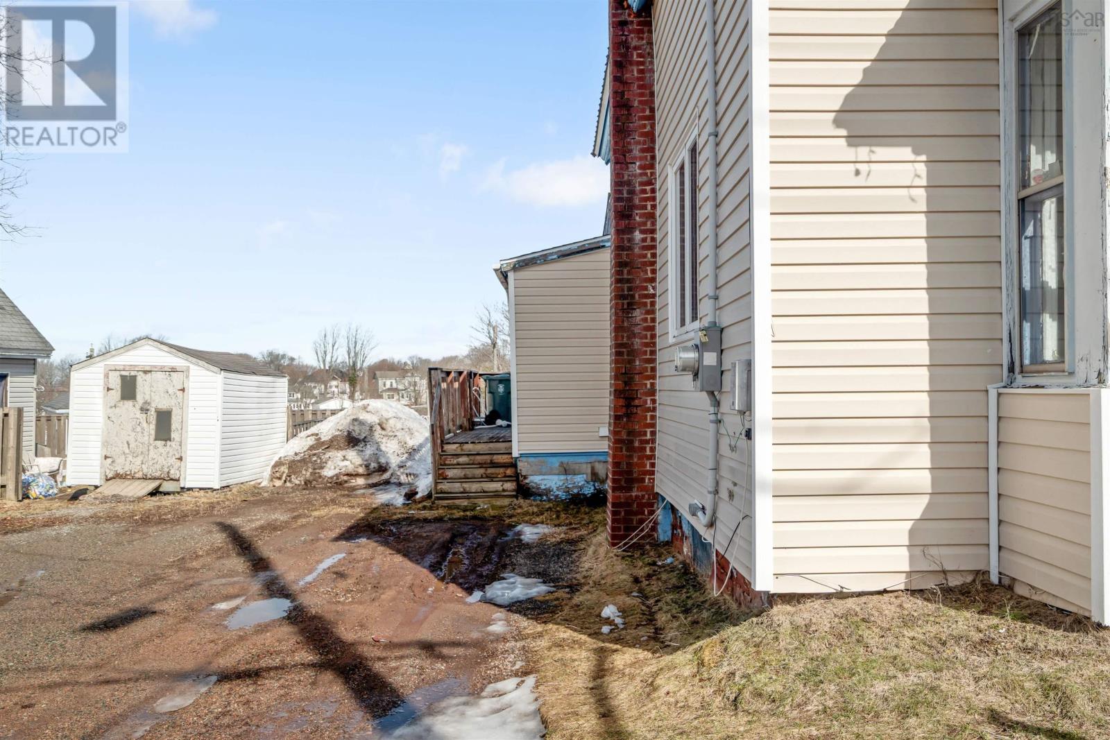 10 East Pleasant Street, Amherst, Nova Scotia  B4H 1M4 - Photo 4 - 202606894