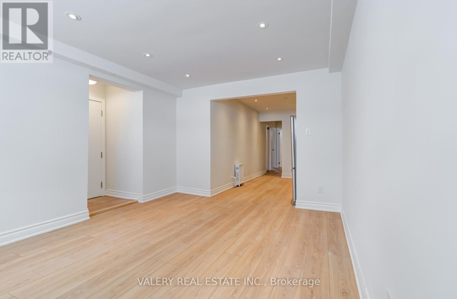 Basement - 32 Little Boulevard, Toronto, Ontario  M6E 4N2 - Photo 10 - W12801100