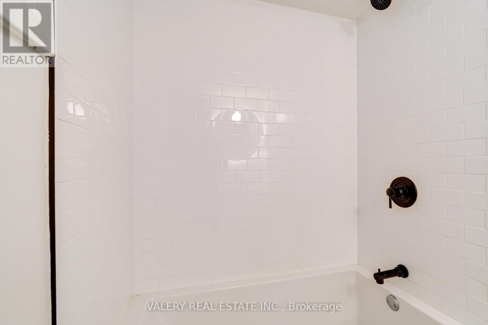 Basement - 32 Little Boulevard, Toronto, Ontario  M6E 4N2 - Photo 11 - W12801100