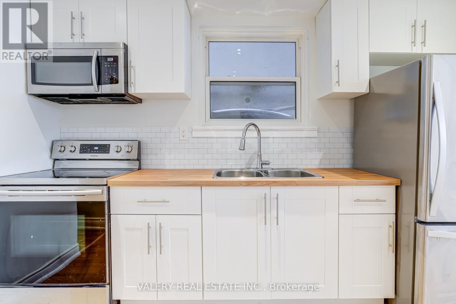 Basement - 32 Little Boulevard, Toronto, Ontario  M6E 4N2 - Photo 4 - W12801100