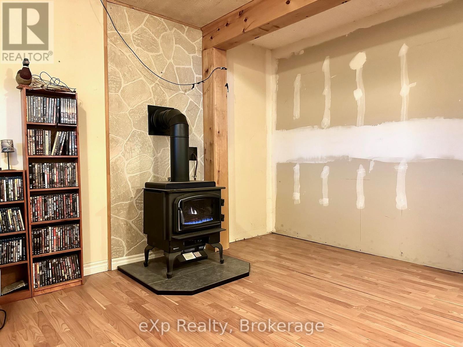 174364 Mulock Road, West Grey, Ontario  N0G 1S0 - Photo 19 - X12878312