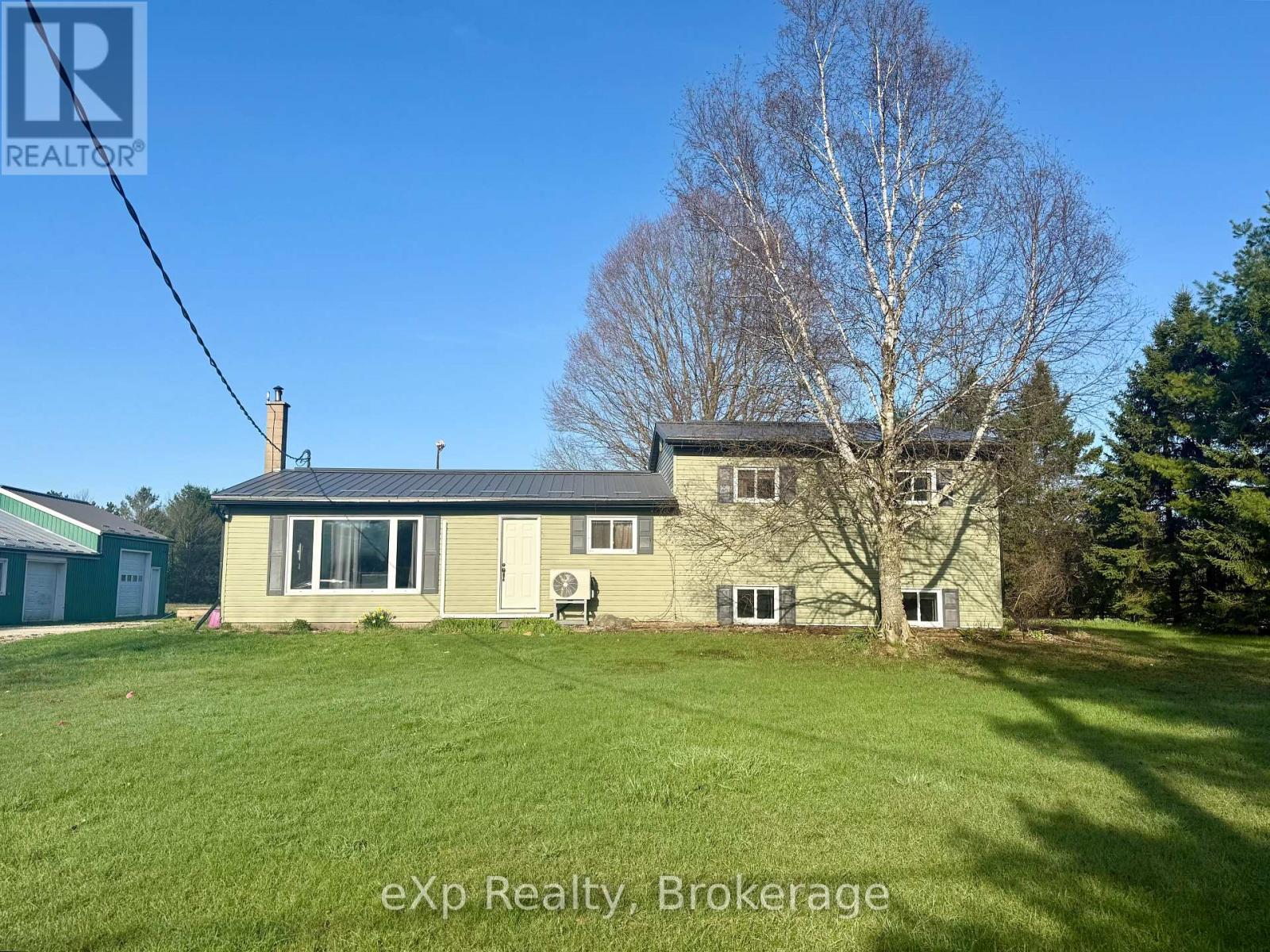 174364 Mulock Road, West Grey, Ontario  N0G 1S0 - Photo 2 - X12878312