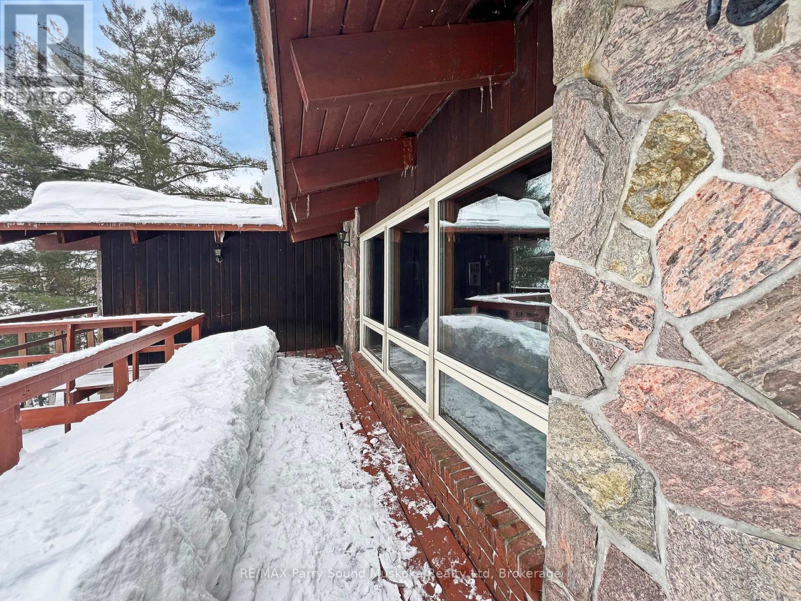 45 Ridgeway Drive, Carling, Ontario  P0G 1G0 - Photo 21 - X12888708