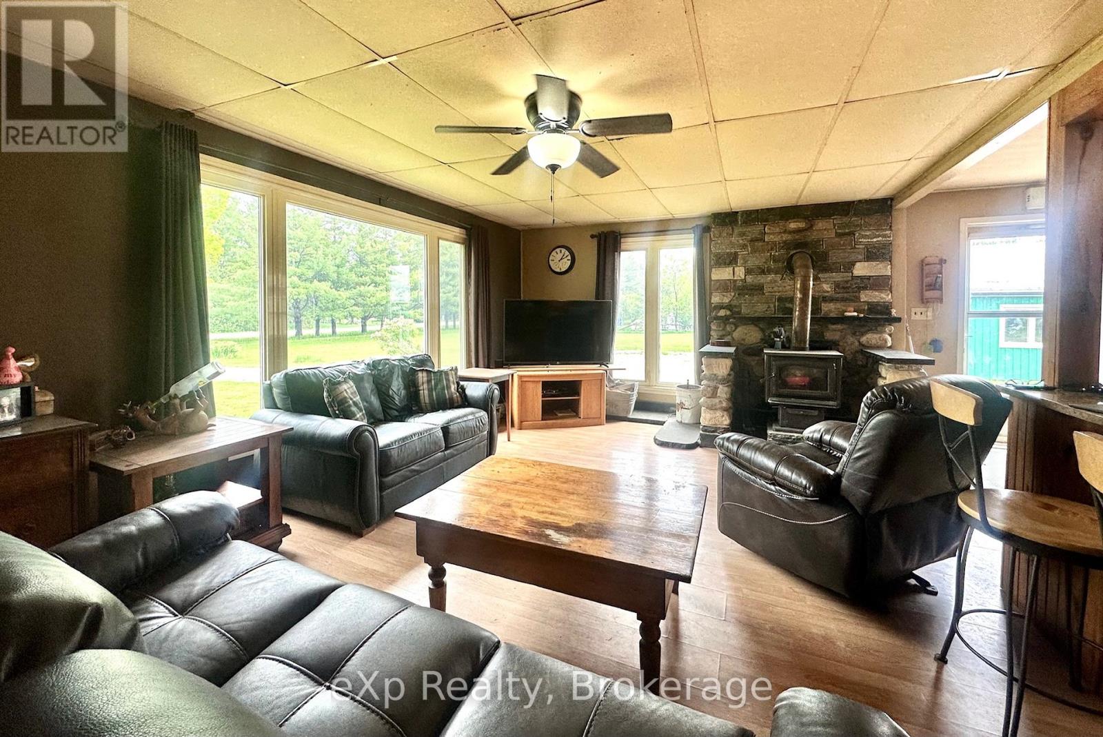 174364 Mulock Road, West Grey, Ontario  N0G 1S0 - Photo 6 - X12878312