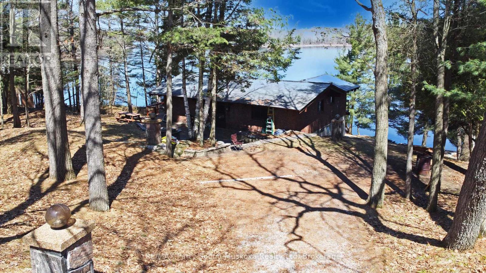 45 Ridgeway Drive, Carling, Ontario  P0G 1G0 - Photo 4 - X12888708