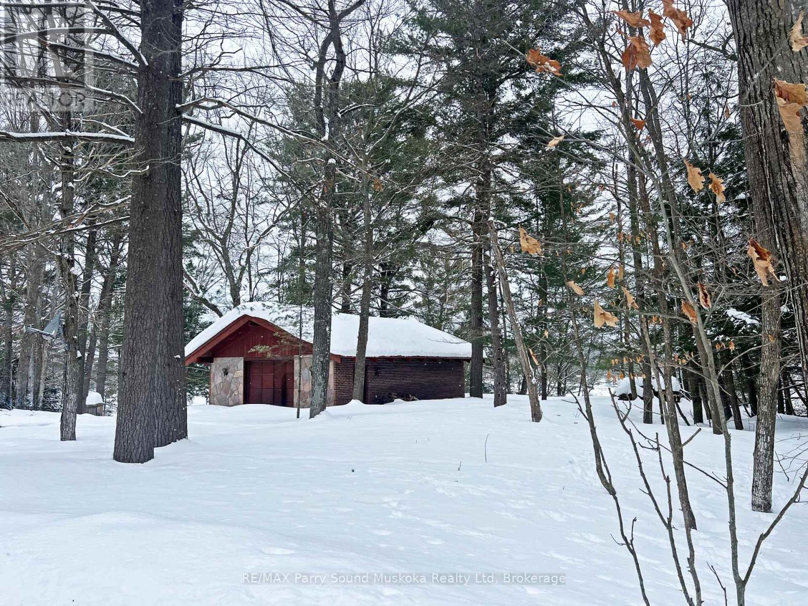 45 Ridgeway Drive, Carling, Ontario  P0G 1G0 - Photo 6 - X12888708