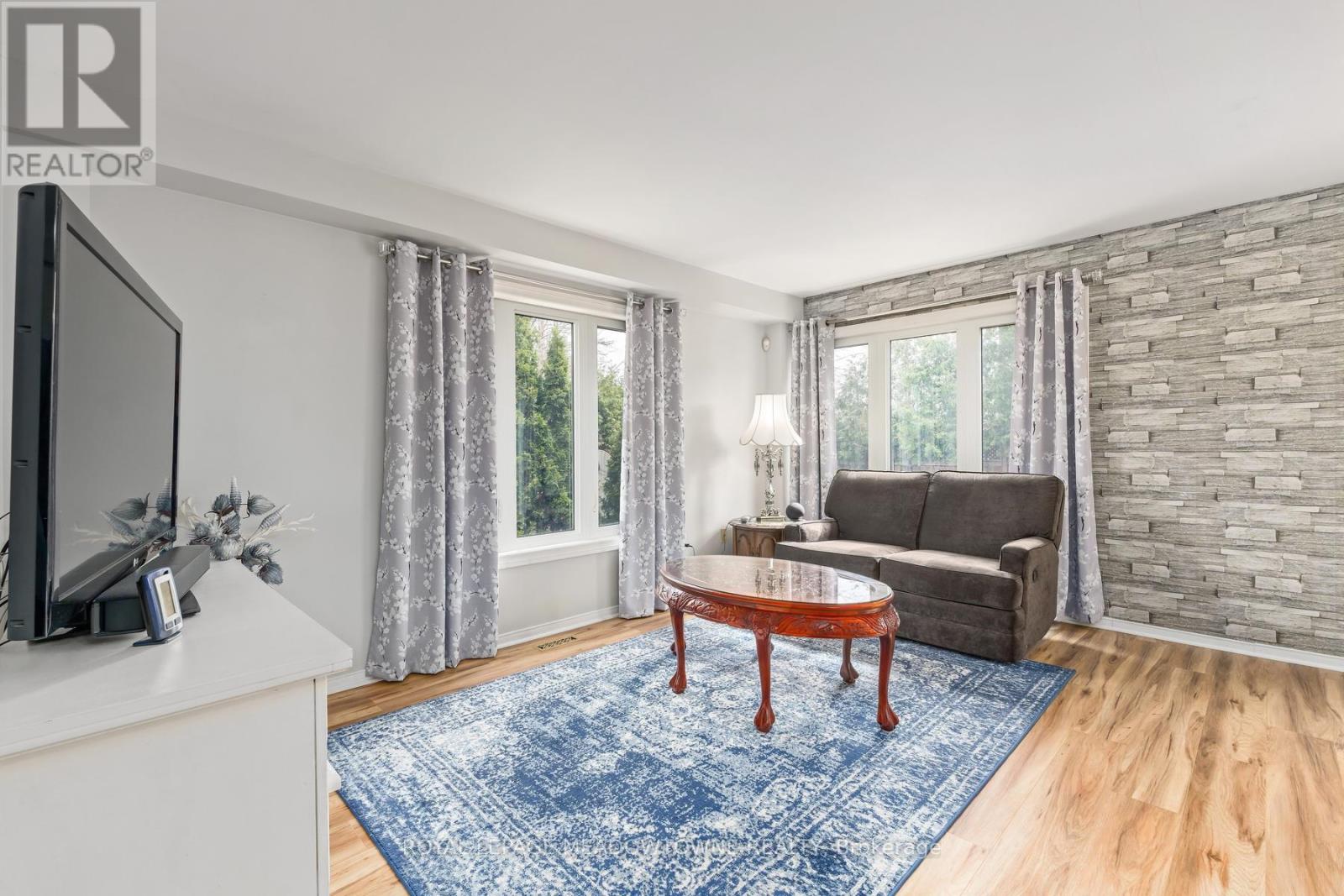 55 James Young Drive, Halton Hills, Ontario  L7G 5S5 - Photo 17 - W13034248