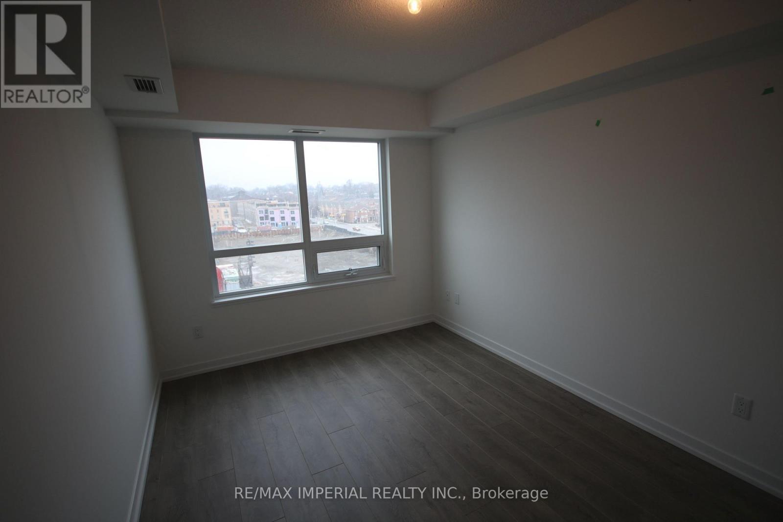 710 - 1410 Dupont Street, Toronto, Ontario  M6H 2B1 - Photo 10 - W13034280