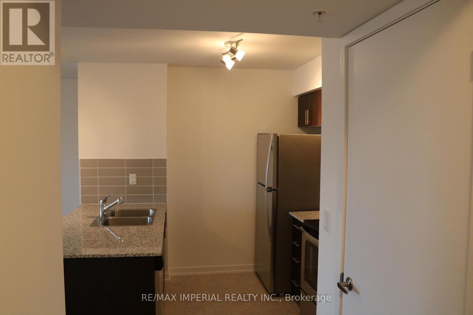 710 - 1410 Dupont Street, Toronto, Ontario  M6H 2B1 - Photo 11 - W13034280