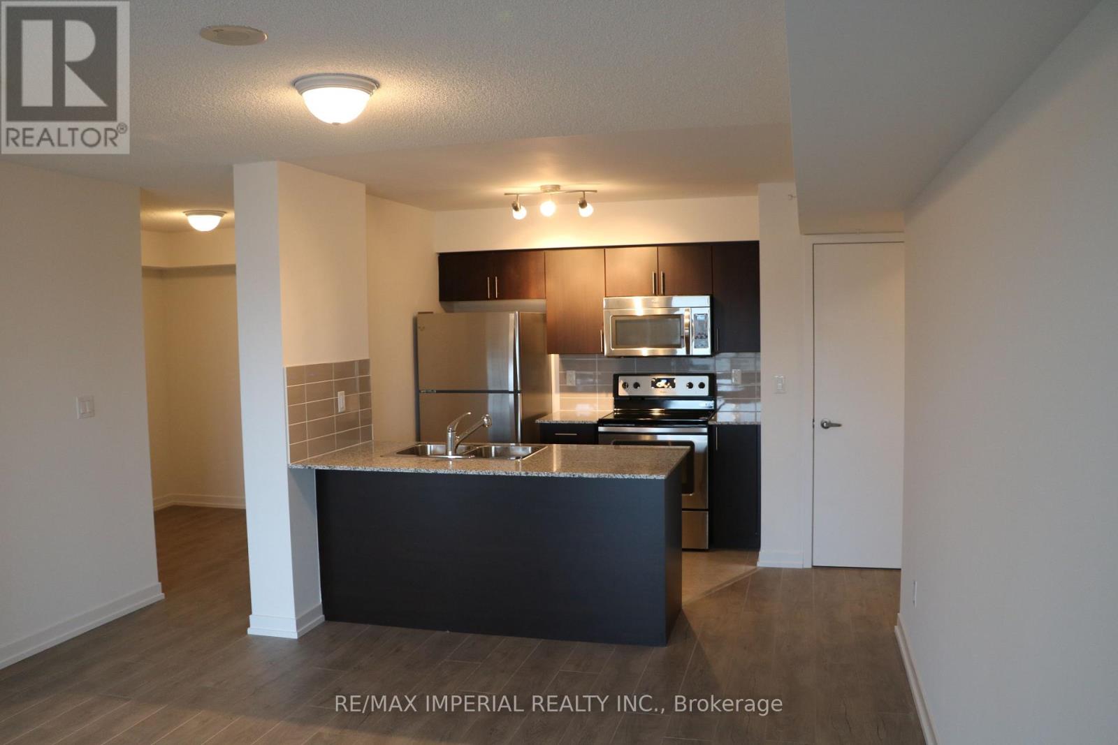 710 - 1410 Dupont Street, Toronto, Ontario  M6H 2B1 - Photo 2 - W13034280