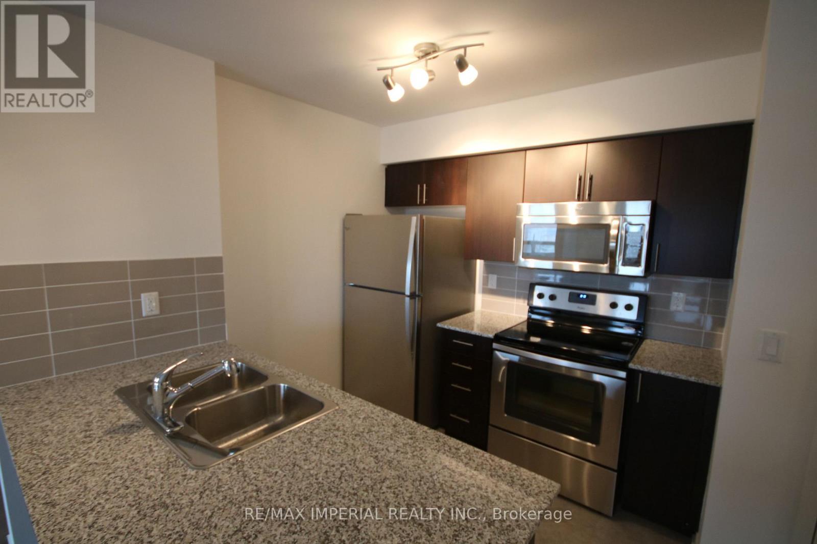 710 - 1410 Dupont Street, Toronto, Ontario  M6H 2B1 - Photo 3 - W13034280