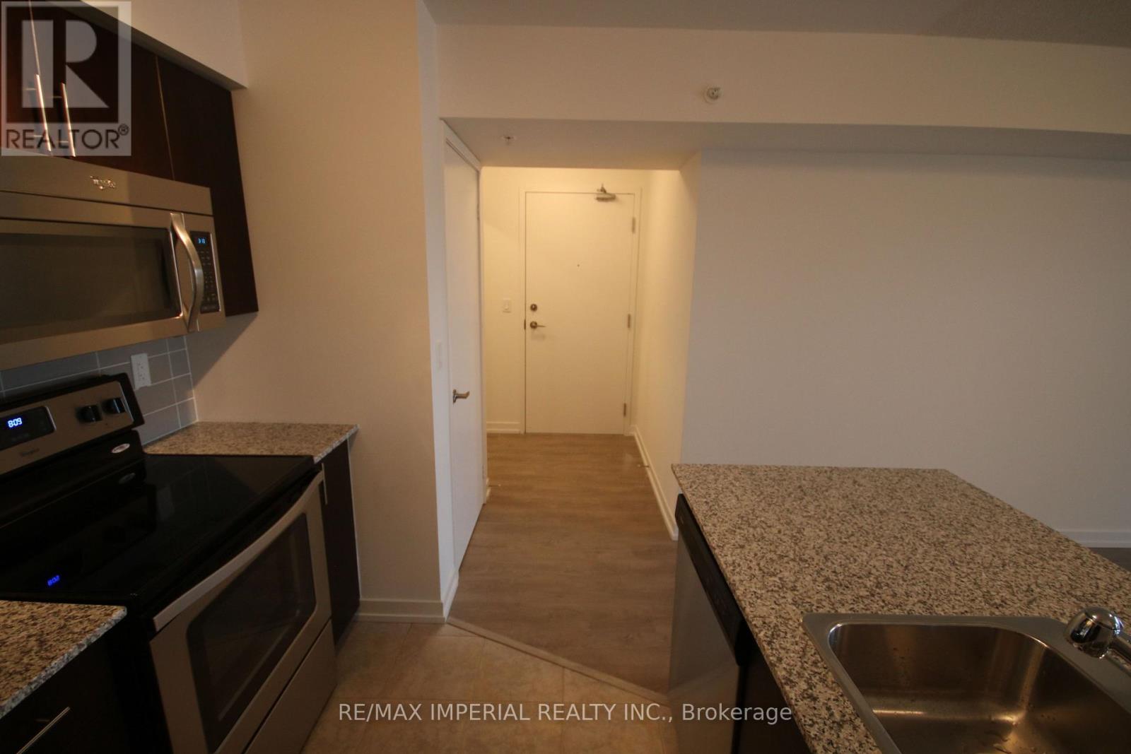 710 - 1410 Dupont Street, Toronto, Ontario  M6H 2B1 - Photo 5 - W13034280