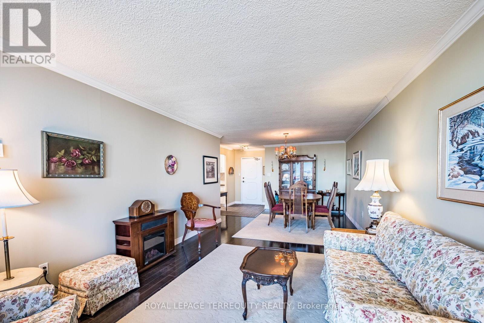 1907 - 812 Burnhamthorpe Road, Toronto, Ontario  M9C 4W1 - Photo 10 - W13034284