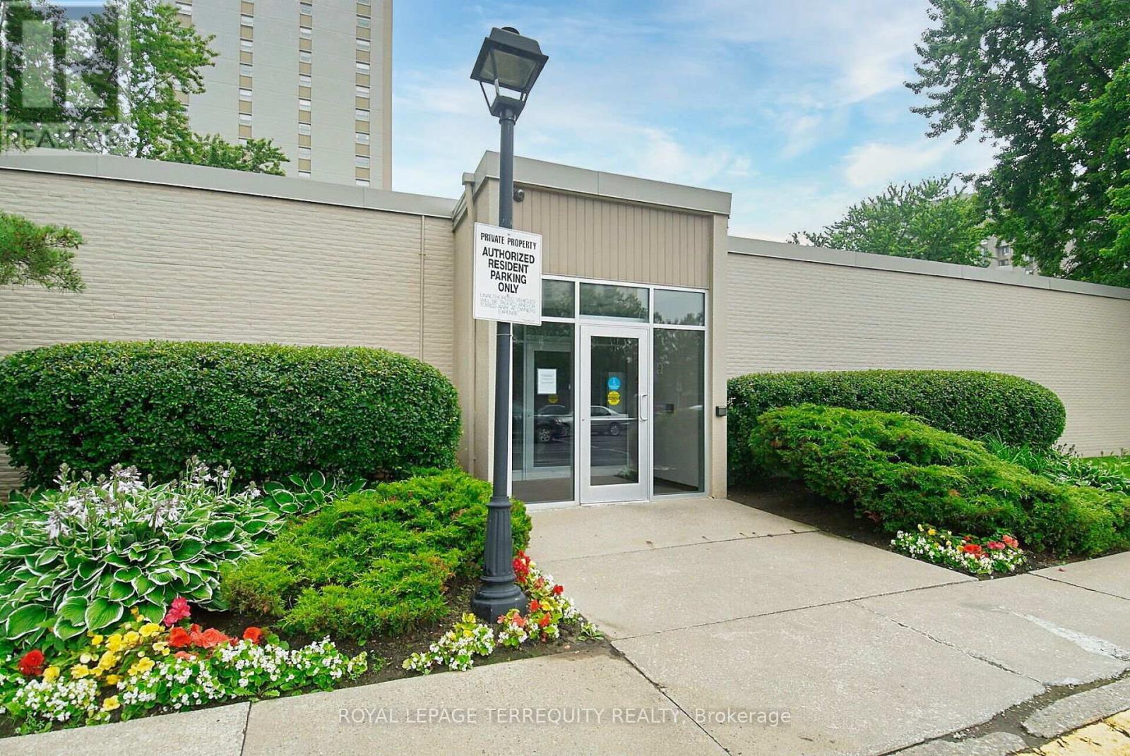 1907 - 812 Burnhamthorpe Road, Toronto, Ontario  M9C 4W1 - Photo 28 - W13034284