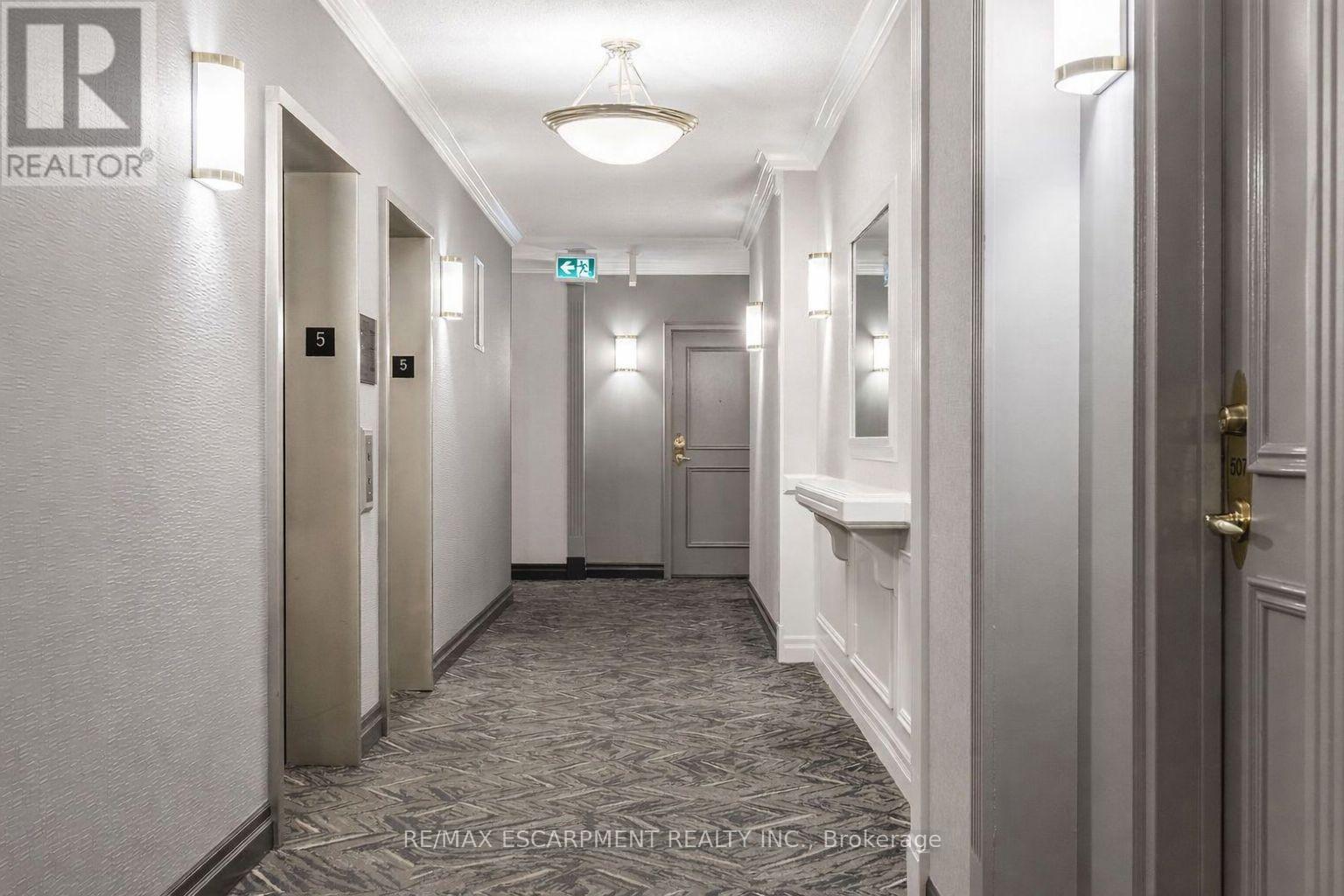 507 - 40 Old Mill Road, Oakville, Ontario  L6J 7W2 - Photo 4 - W13034326