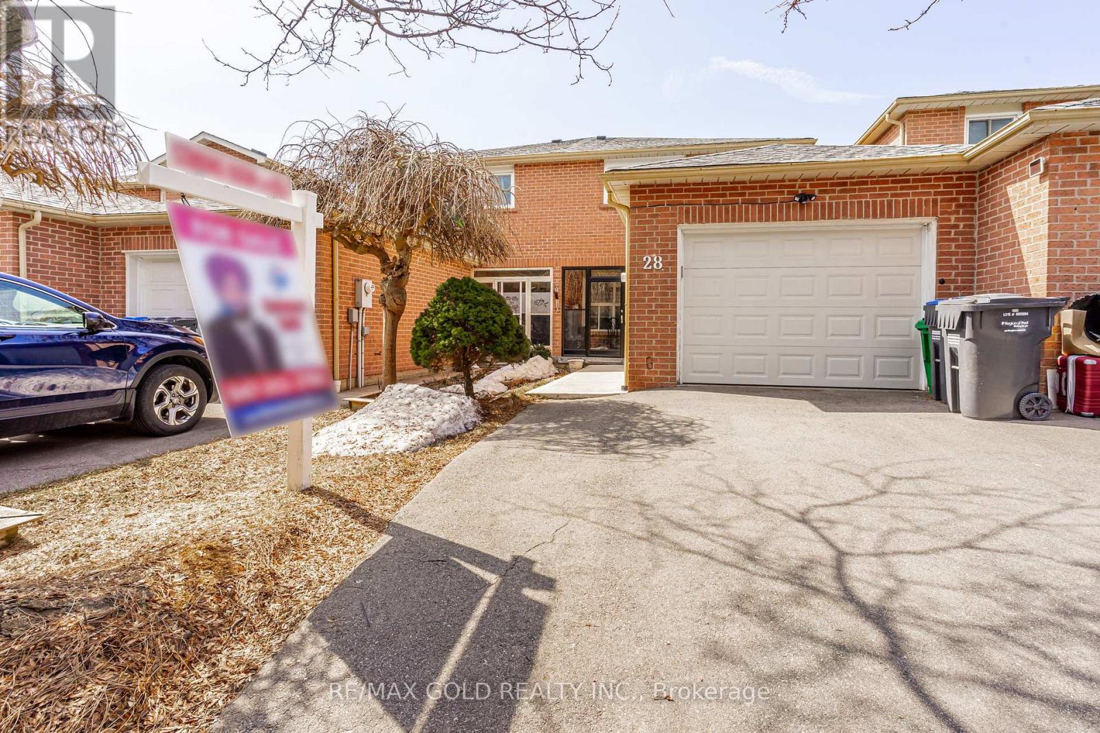 28 SILVERSTREAM ROAD, Brampton, Ontario