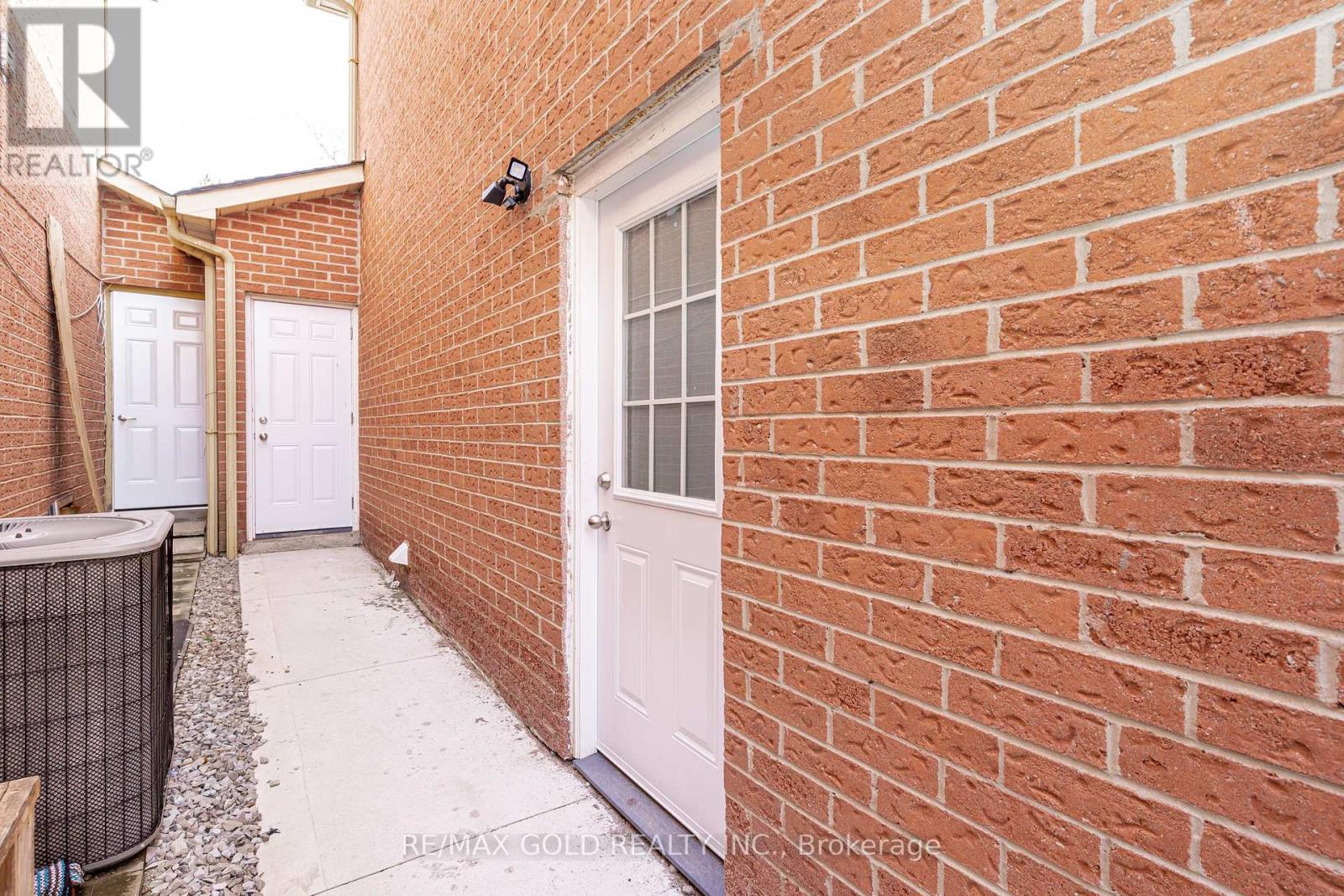 28 Silverstream Road, Brampton, Ontario  L6Z 3W5 - Photo 28 - W13034418