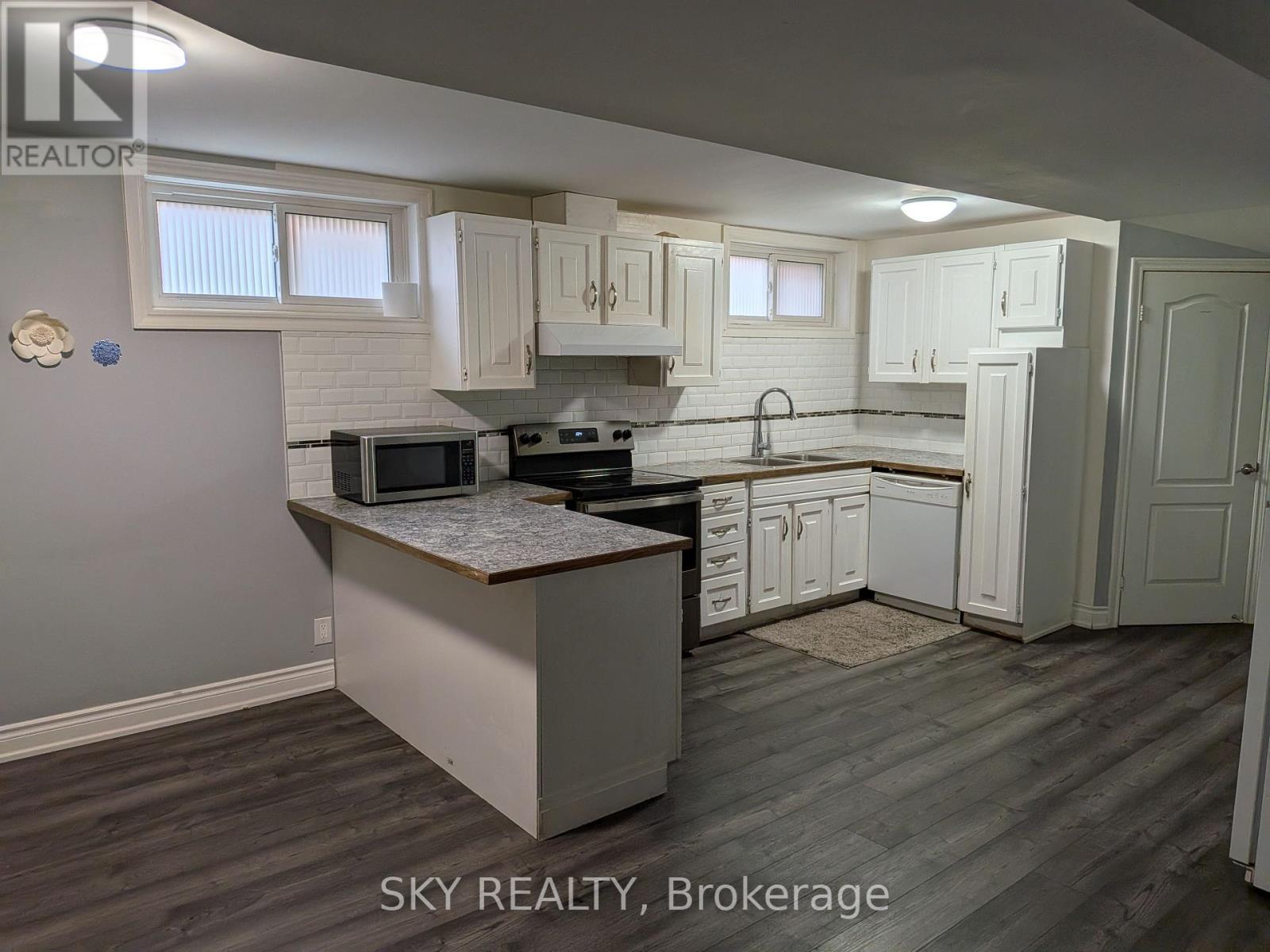 3 Panorama Crescent, Brampton, Ontario  L6S 3T7 - Photo 3 - W13034448