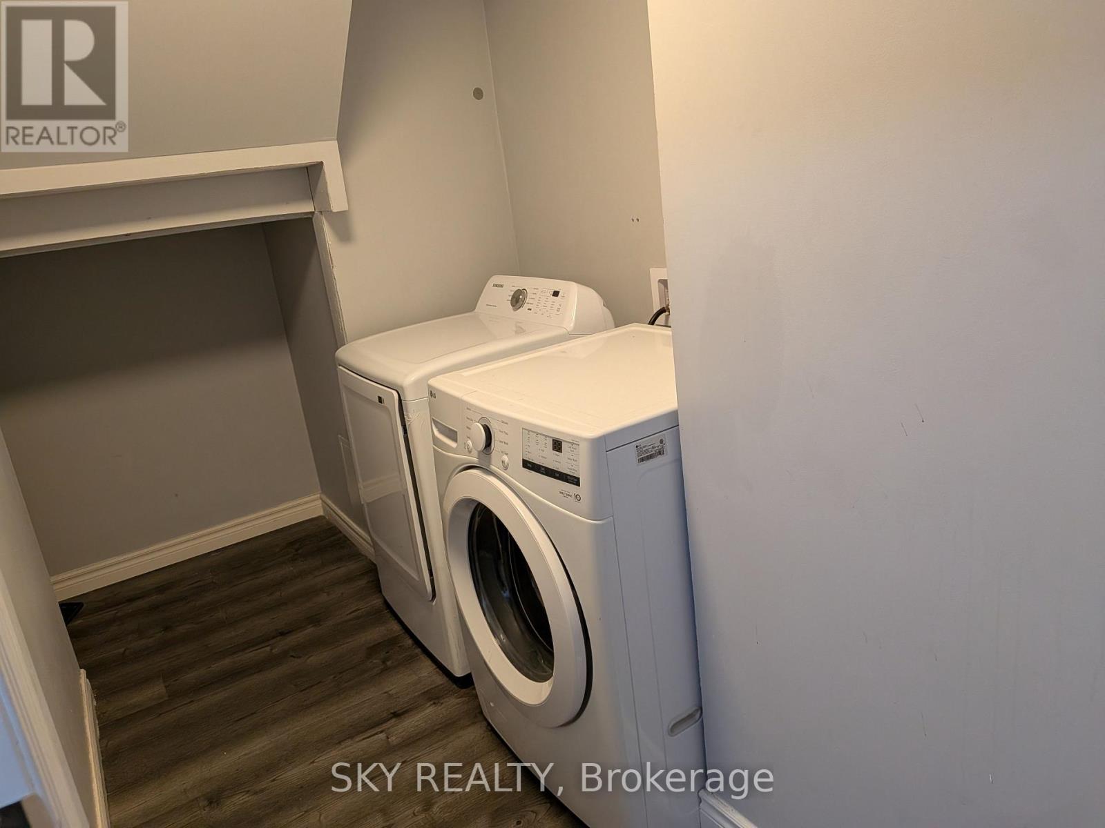 3 Panorama Crescent, Brampton, Ontario  L6S 3T7 - Photo 4 - W13034448