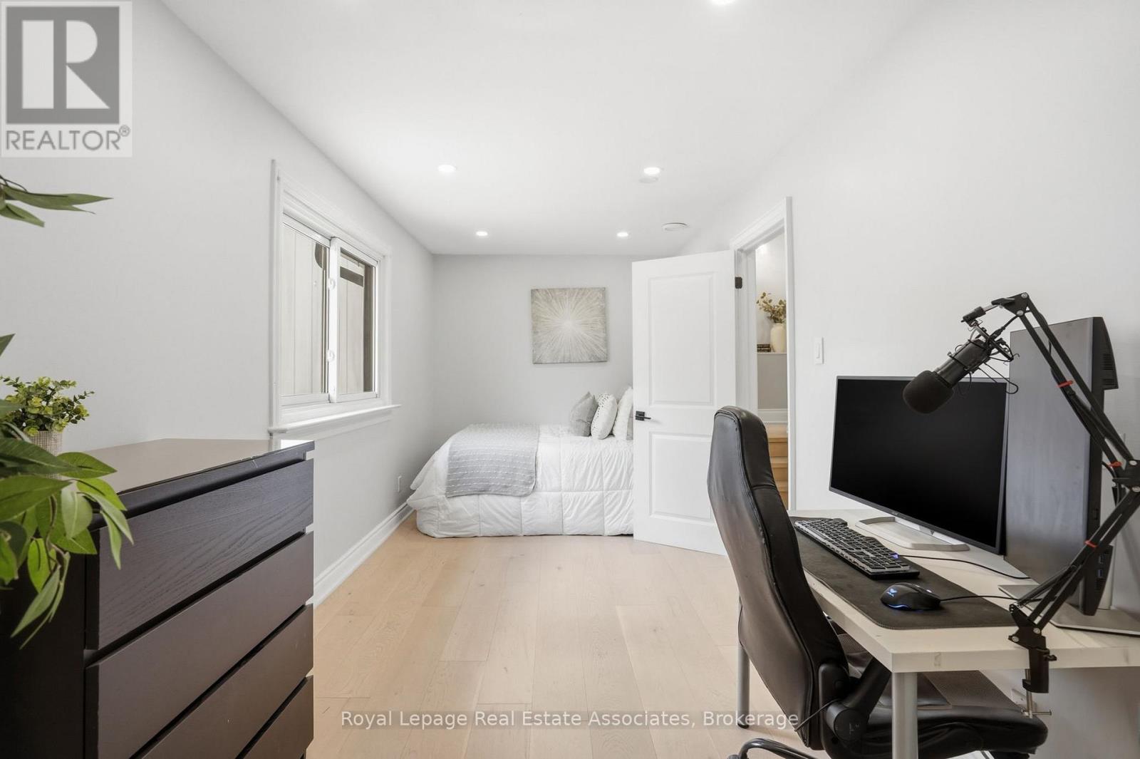 161 Mill Street, Halton Hills, Ontario  L7G 2C4 - Photo 35 - W13034484