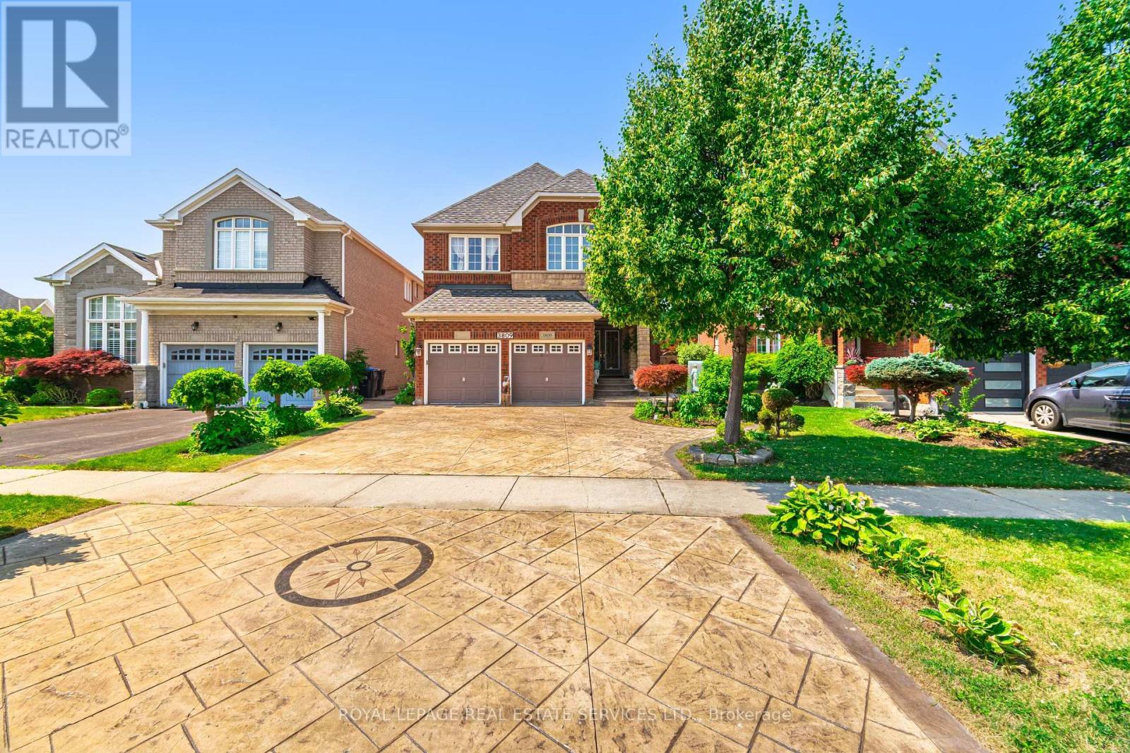 3809 Candlelight Drive, Mississauga, Ontario  L5M 8A8 - Photo 3 - W13034510