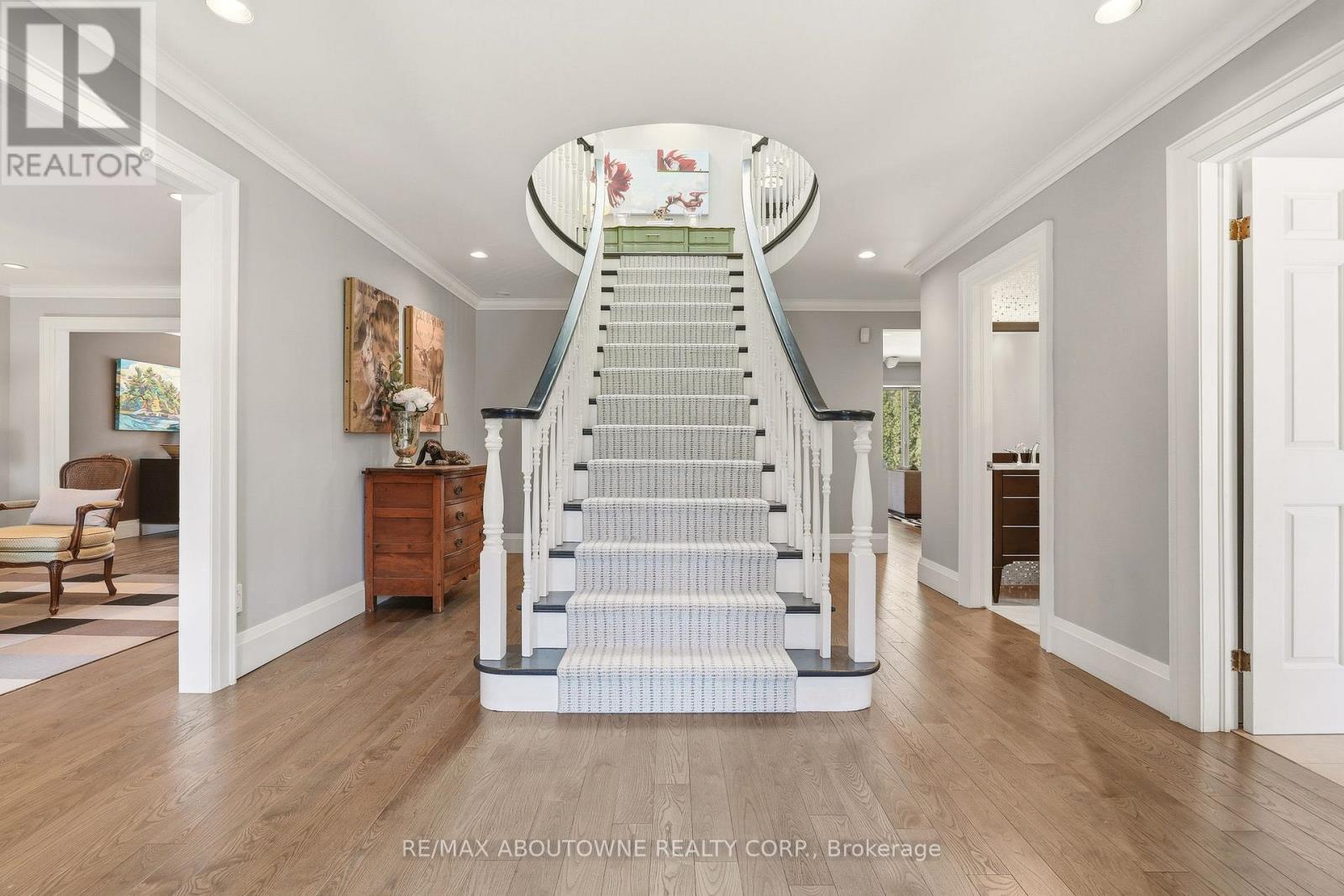 356 Shoreacres Road, Burlington, Ontario  L7L 2H5 - Photo 4 - W13034528