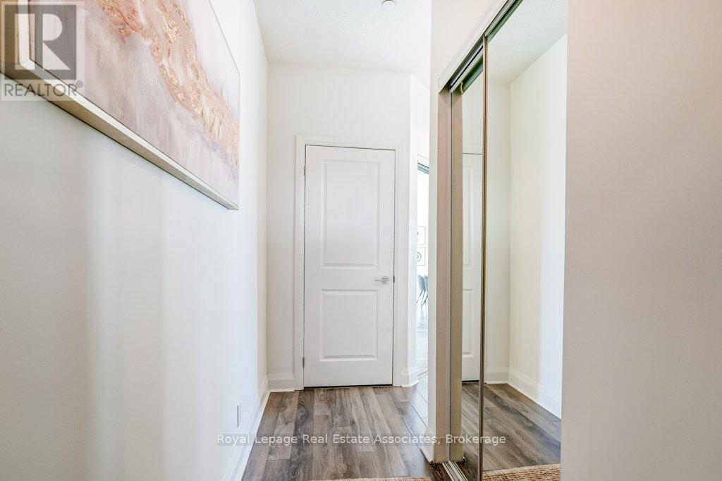 209 - 15 Zorra Street, Toronto, Ontario  M8Z 4Z6 - Photo 4 - W13034538