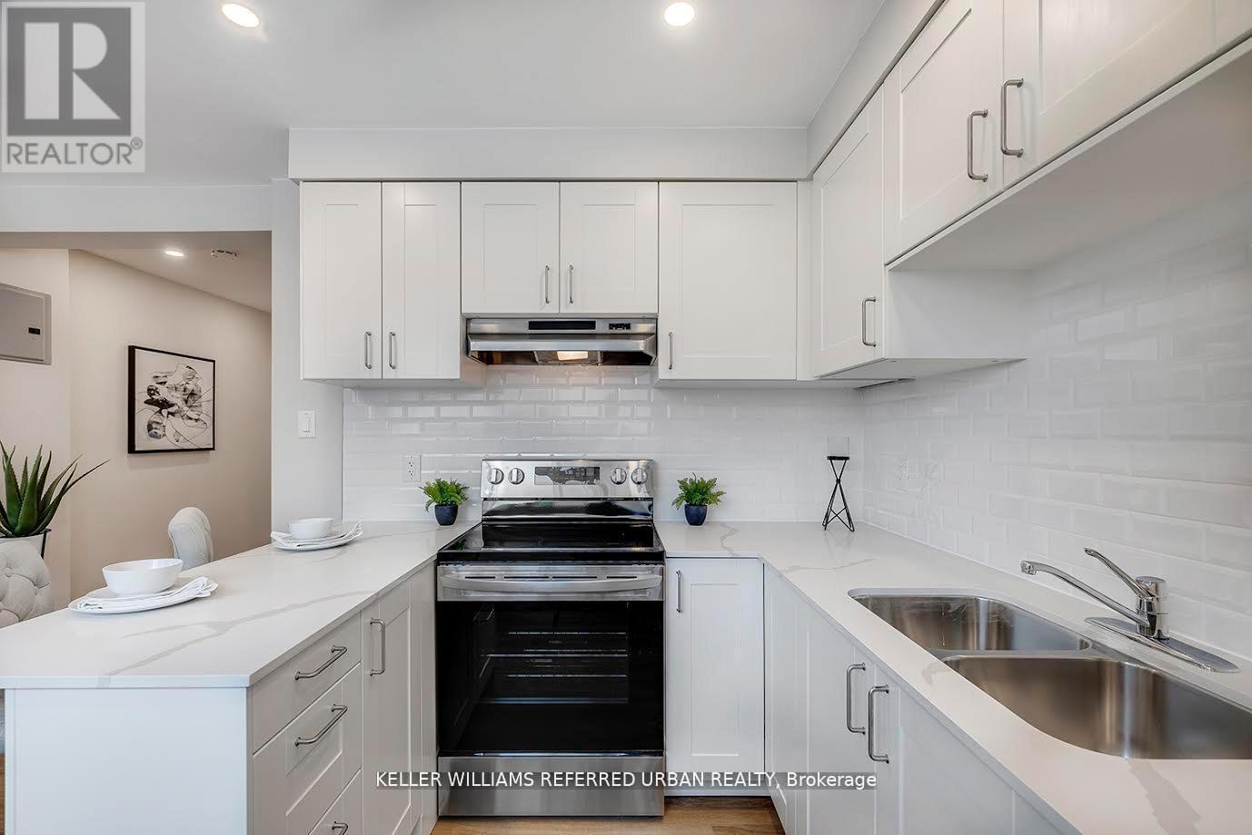 6 - 90 Portland Street, Toronto, Ontario  M8Y 1A7 - Photo 3 - W13034546