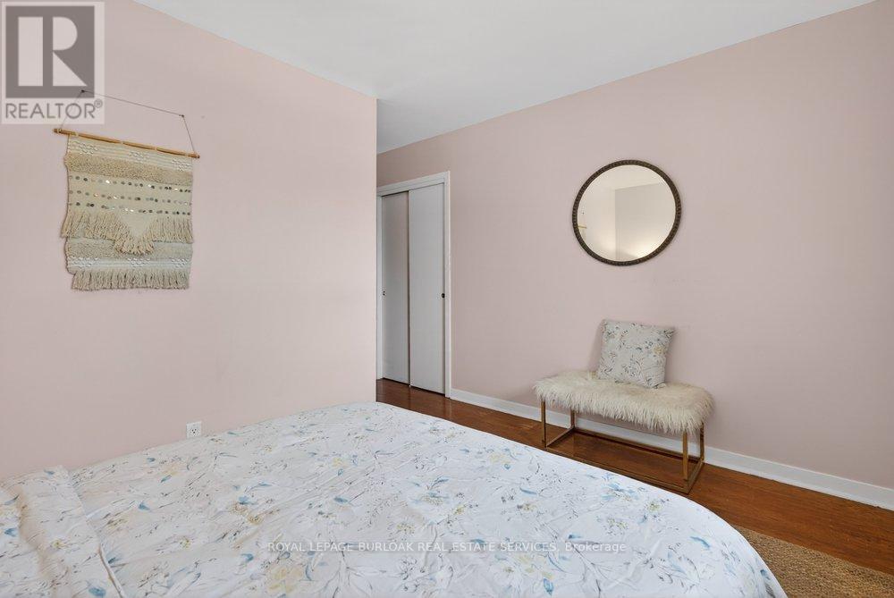 1502 Barker Avenue, Burlington, Ontario  L7P 2R4 - Photo 17 - W13034634