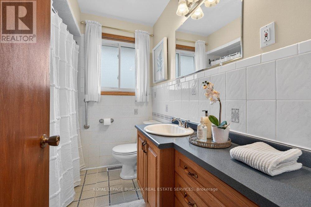 1502 Barker Avenue, Burlington, Ontario  L7P 2R4 - Photo 20 - W13034634