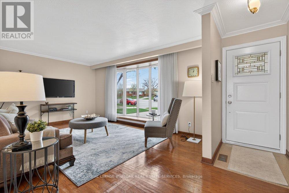 1502 Barker Avenue, Burlington, Ontario  L7P 2R4 - Photo 6 - W13034634