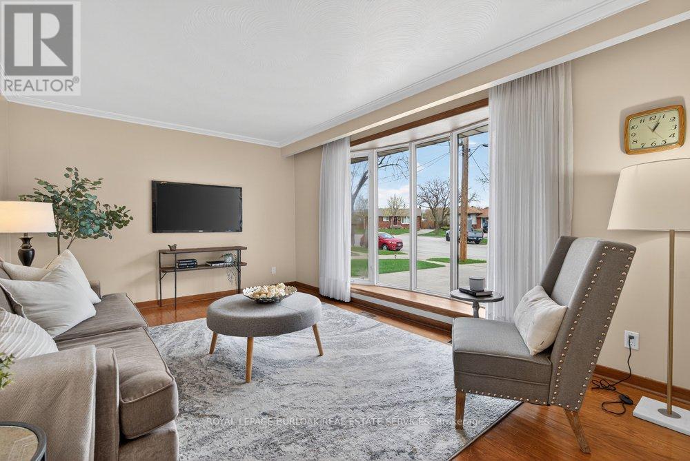 1502 Barker Avenue, Burlington, Ontario  L7P 2R4 - Photo 7 - W13034634