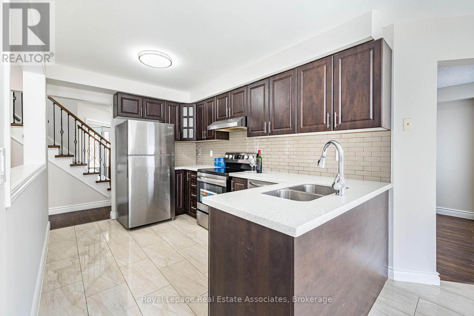 71 Drinkwater Drive, Brampton, Ontario  L6Y 4T8 - Photo 15 - W13034636